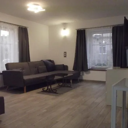 Nad Kamienna 耶莱尼亚古拉